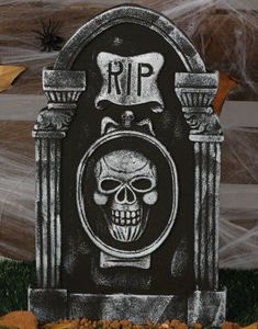 Falmet Gravstein med Hodeskalle og Teksten "RIP" 50x30 cm