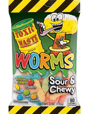 ÄT SNART PRODUKT - Toxic Waste Worms - Vingummiormar med 5 Olika Sura Smaker 142 Gram