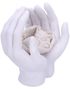 Forever Feline - Katt i Beskyttende Hender Figur 18 cm