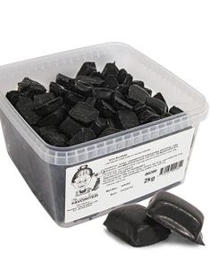 2 Kg Farmor Lisas Violkonfekt - Box med lakritspraliner