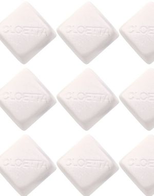 820g Cloetta Stor Ask med Skumgodis / Vita Kuddar