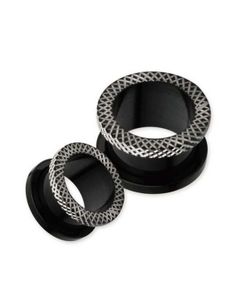 Svart Piercing Tunnel med Ränder På Kors & Tvärs