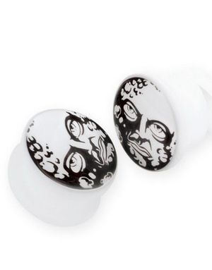 Watching You - Vit Piercing Plugg