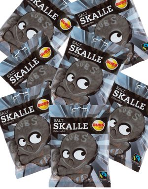 16 Påsar Skalle Vingummi med Salt Lakritssmak - Hel Låda