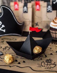 Pirates Party - Piratskip Dekorasjon 19x10x14cm