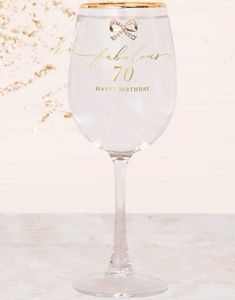 Elegant Vinglass med Gravert Gull Tekst og Stener - Fabulous 70th Birthday